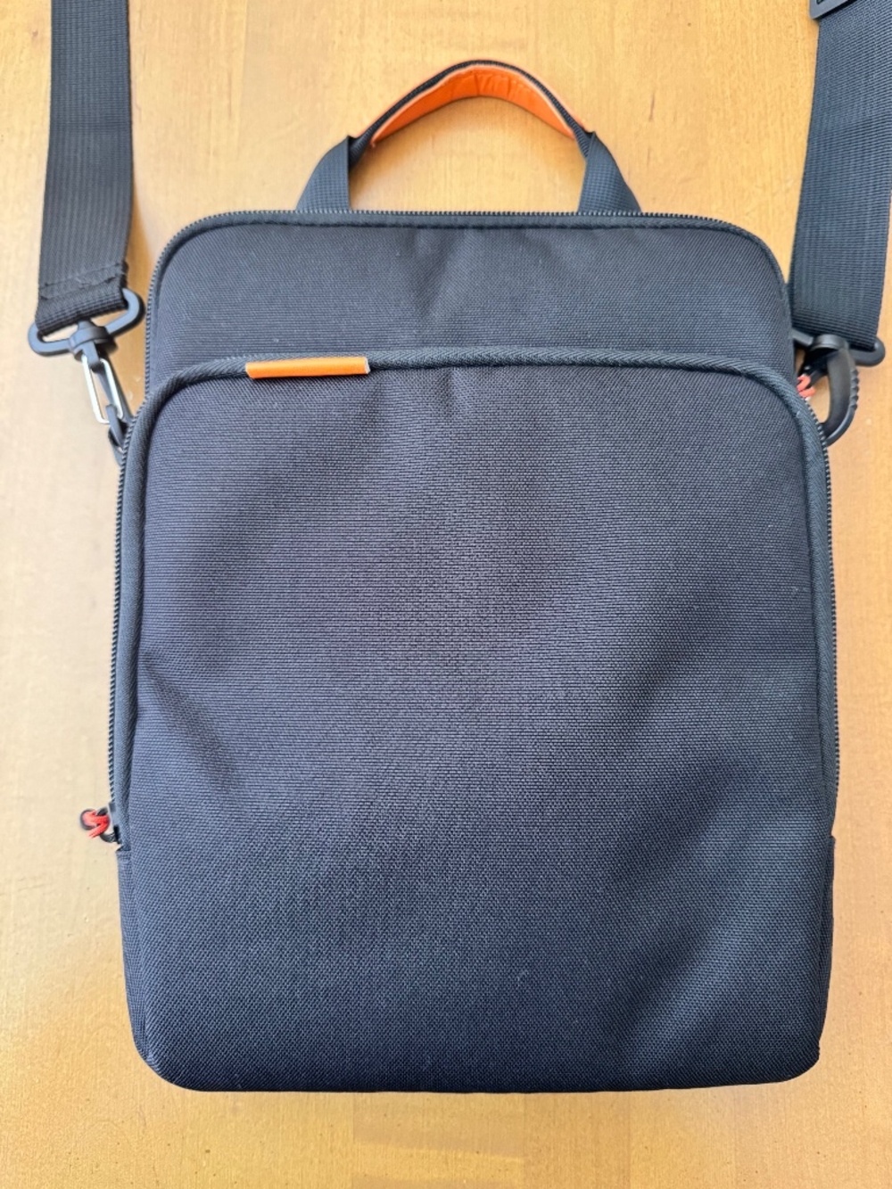 NWOT TiMOVO Black Crossbody Tablet Messenger Bag Shoulder Travel Case 13 inch